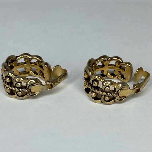 Vintage Avon Clip-On Gold Hoop Earrings - Picture 6 of 10